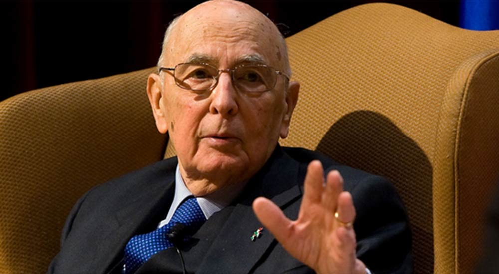 Napolitano si è dimesso: 4 libri per capire la sua presidenza