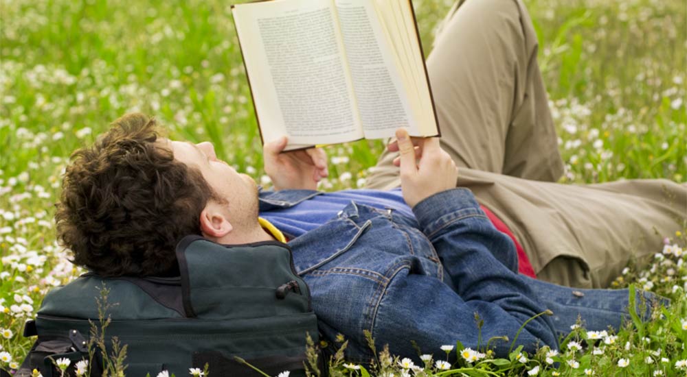 10 “libri-consiglieri” che possono svelarci (o chiarirci) molte cose
