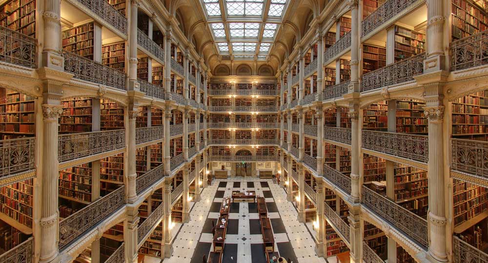 Quanto tempo passereste in una biblioteca così (alta oltre 60 metri)?
