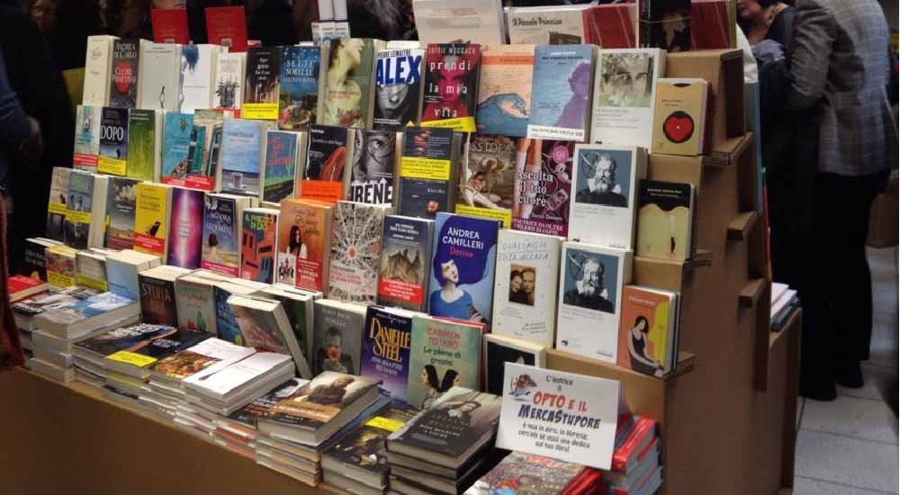 Una nuova libreria a Firenze: 6 (non più ex) colleghi, in cooperativa, aprono Marabuk