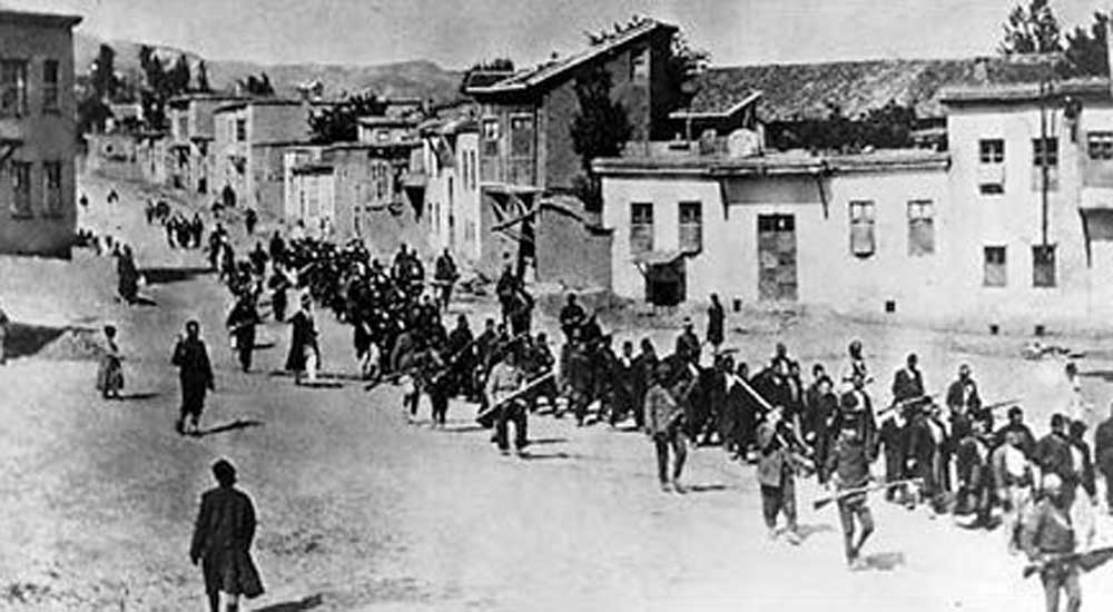 L’anniversario del genocidio degli armeni, le polemiche e un libro per non dimenticare