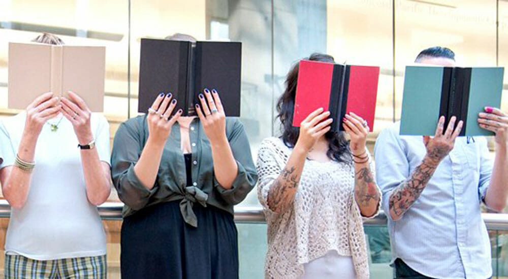 Libri in carne e ossa per combattere gli stereotipi sui Rom. Alla scoperta della “Biblioteca vivente”