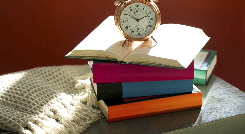 Il luogo più ambito dai libri? Il comodino…