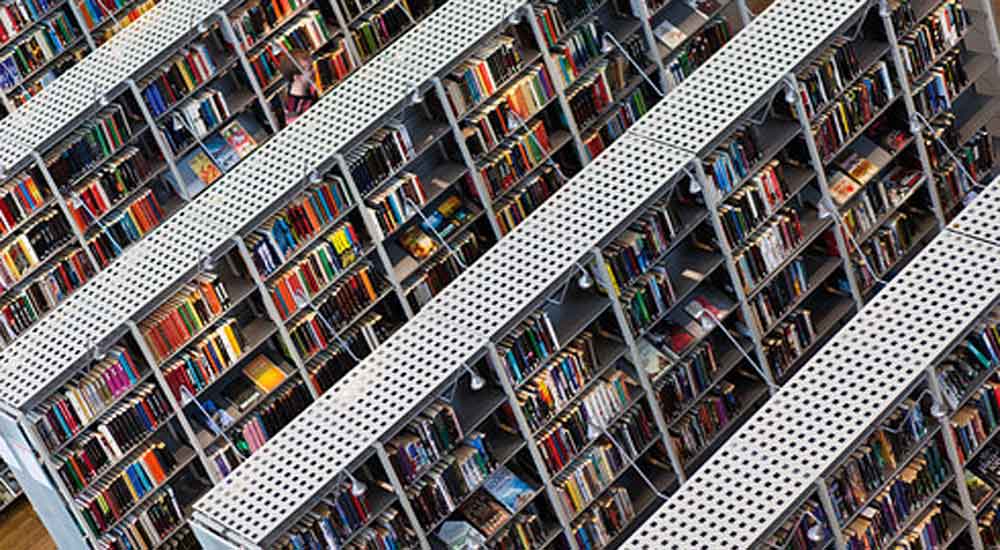 In Svezia la biblioteca dei “libri parlanti”. Per sfidare i pregiudizi – Le foto