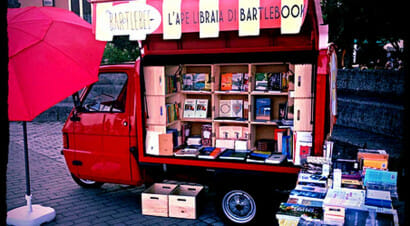 La libreria itinerante (si sposta con l'Ape...) - La storia