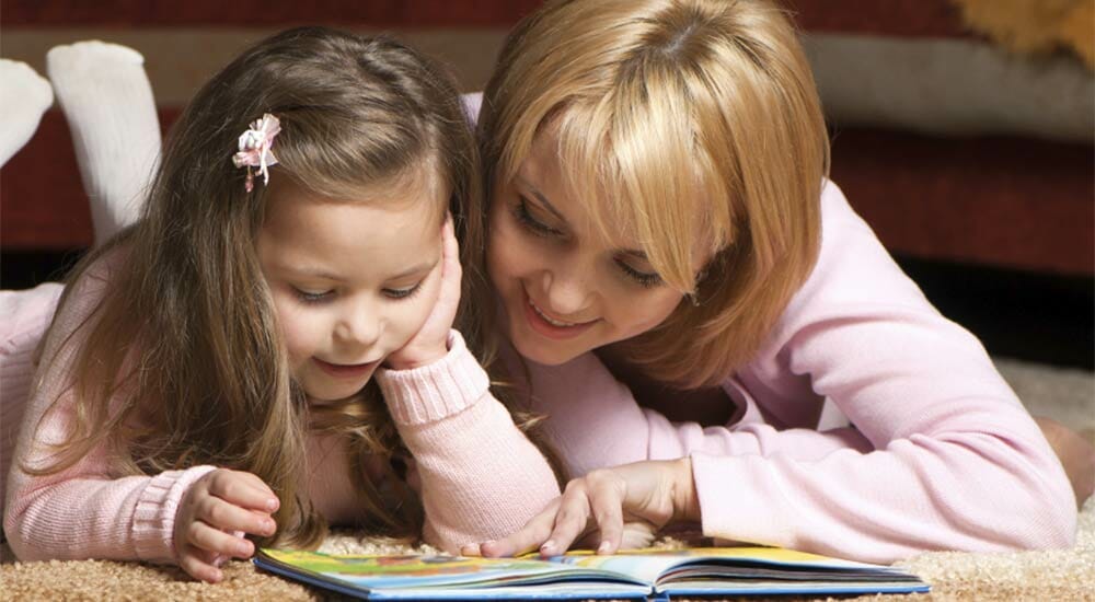 Ascoltare favole fa bene al cervello dei bambini. Lo conferma questo studio scientifico