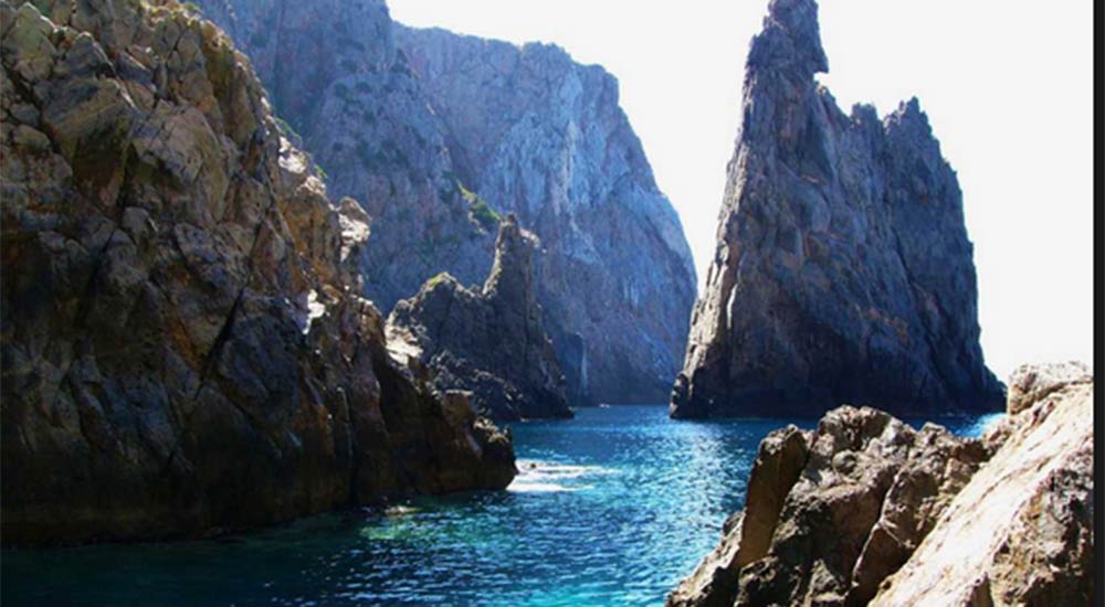 Consigli d’autore per un viaggio in Sardegna (in 6 tappe)