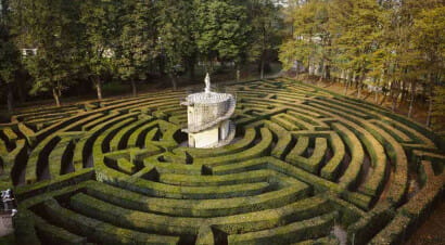 I labirinti letterari più affascinanti del mondo (molti si trovano in Italia...) - Foto