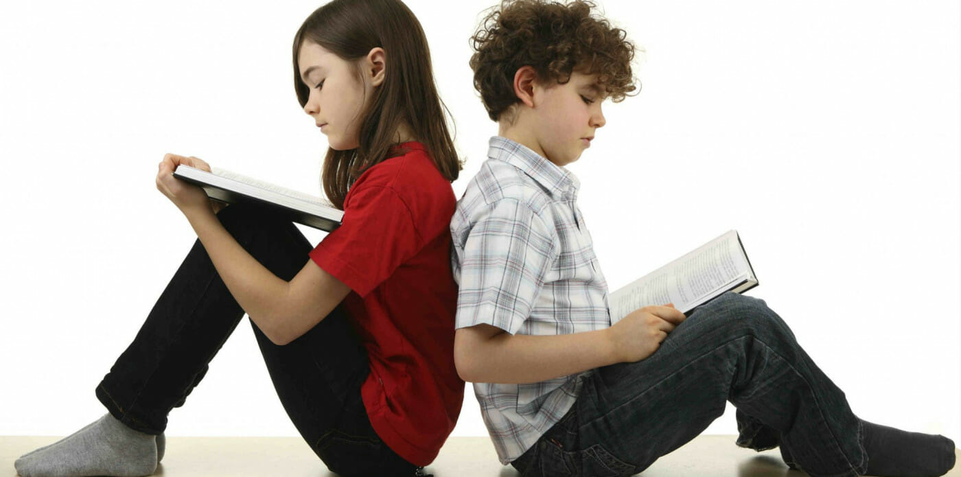 Tanti consigli di lettura (“leggeri”) per gli adolescenti di oggi
