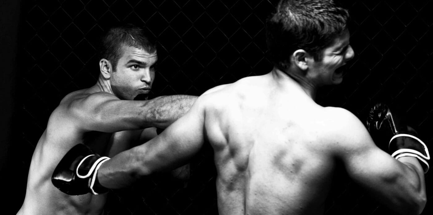 Perché gli uomini combattono e a noi piace guardarli? Per rispondere, un professore è salito sul ring