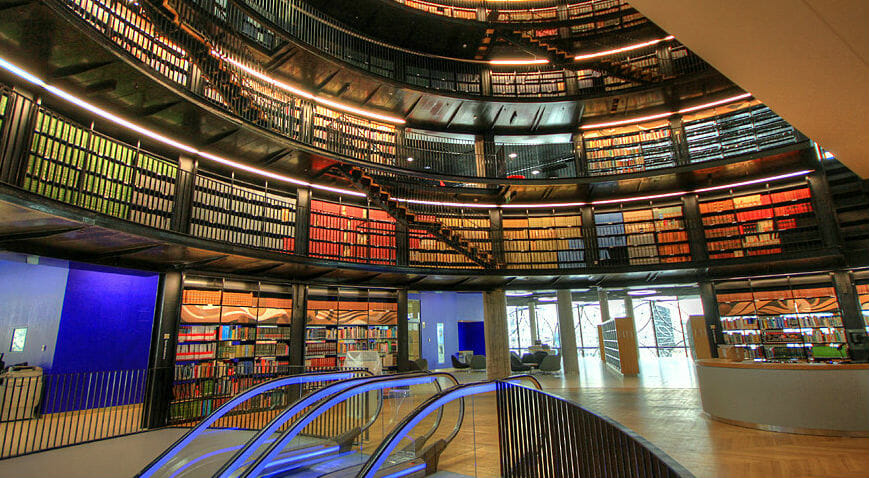 La nuova biblioteca pubblica di Birmingham s’ispira alla tradizione artigianale della città