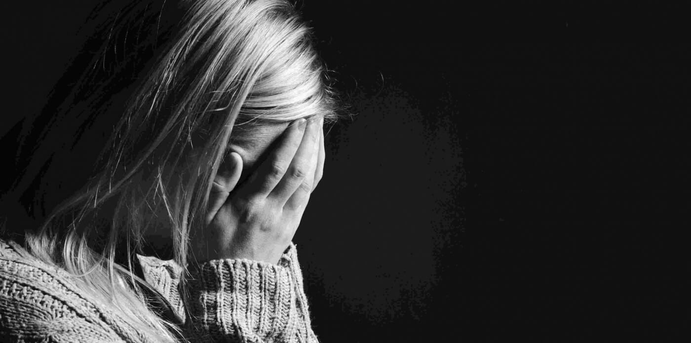 Da una “cella” volontaria una riflessione amara sulle relazioni e sull’essere donna