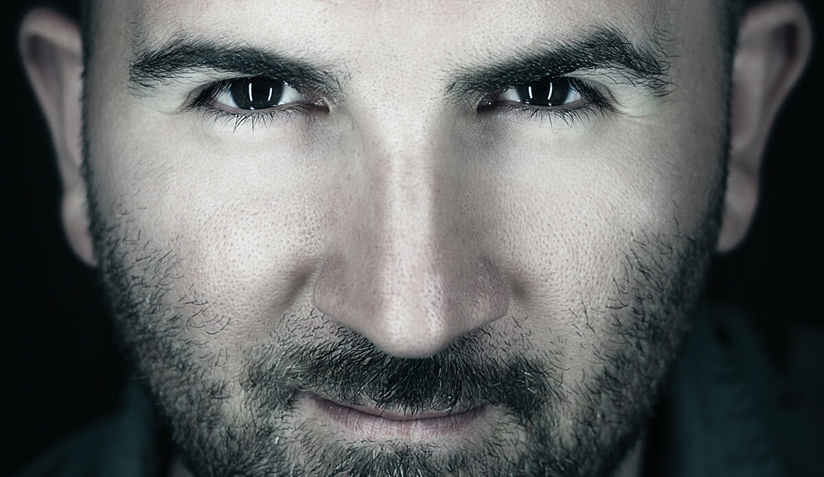 Come “intervistare” su Facebook lo scrittore Donato Carrisi