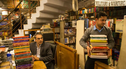 Dal Pakistan, la storia di un libraio e dei bambini che rubavano i libri