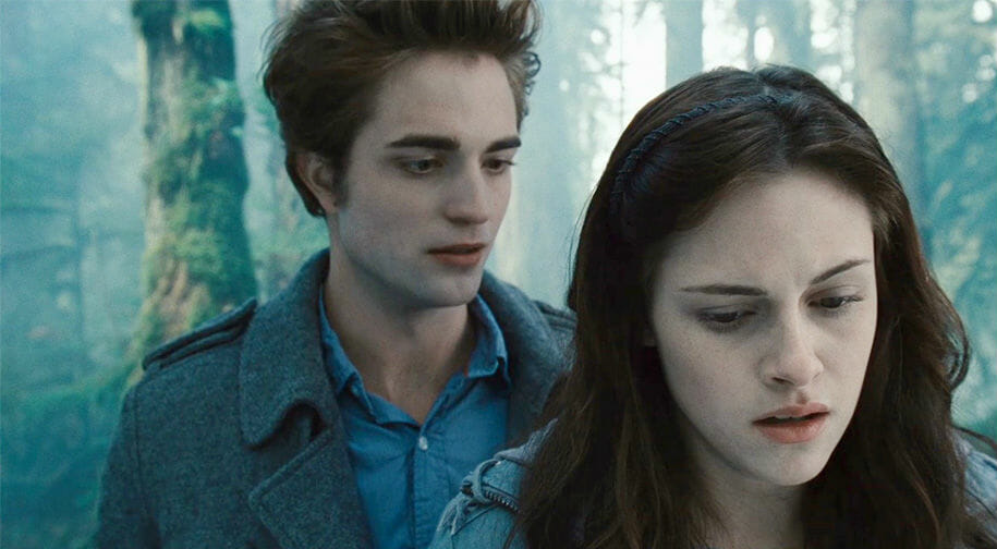 10 anni dopo Stephenie Meyer ha riscritto “Twilight” (ora il vampiro è…)