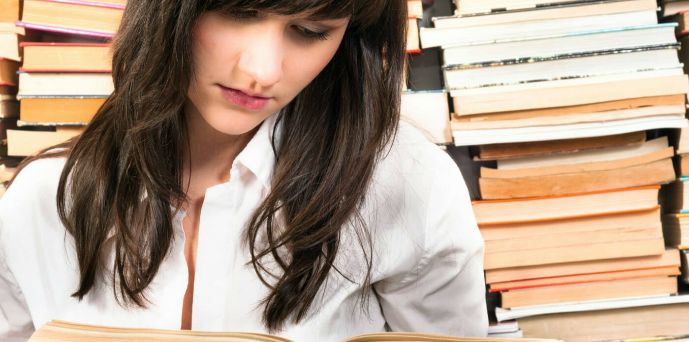 studente, leggere, libri, libro, lettori, lettrice, lettura, lettore, scuola, studentessa