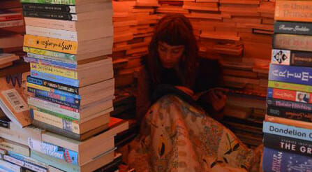 Come costruire in casa un luogo “misterioso” per immergersi nella lettura (a tutte le età)
