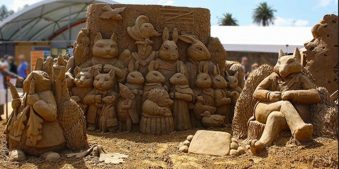 Le sculture di sabbia ispirate alla letteratura