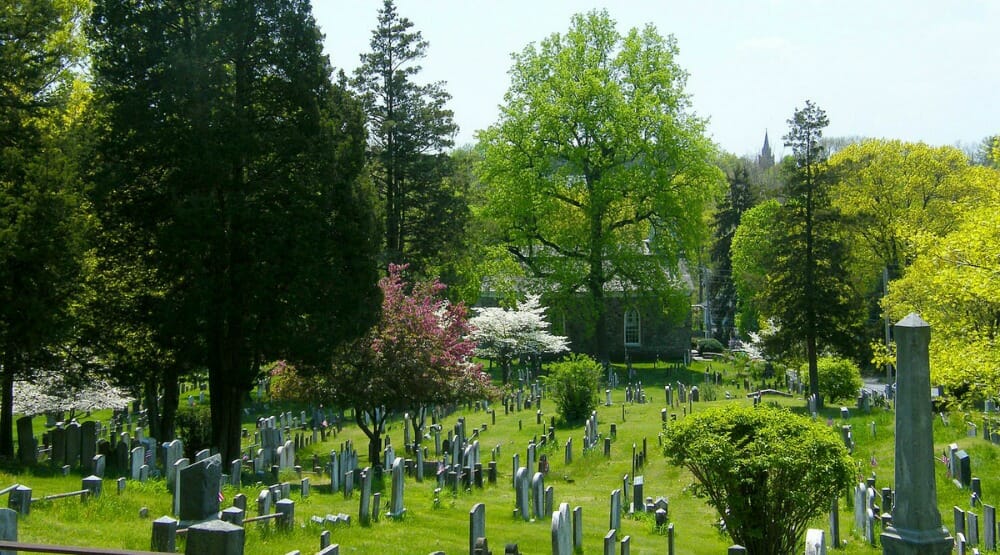 Cimiteri "letterari" in giro per il mondo: ecco dove riposano i grandi della letteratura