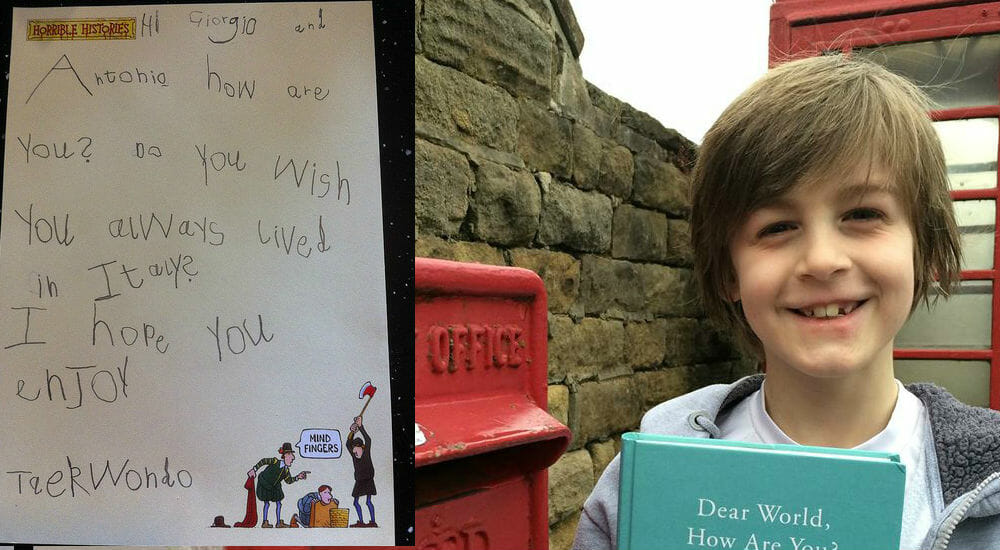 Il bambino che scrive e riceve centinaia di lettere da tutto il mondo (scritte a mano)
