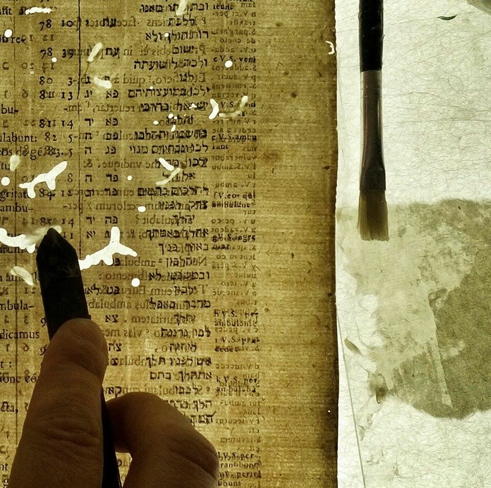 Chi è e cosa fa il restauratore di libri il libraio Restaurare un libro