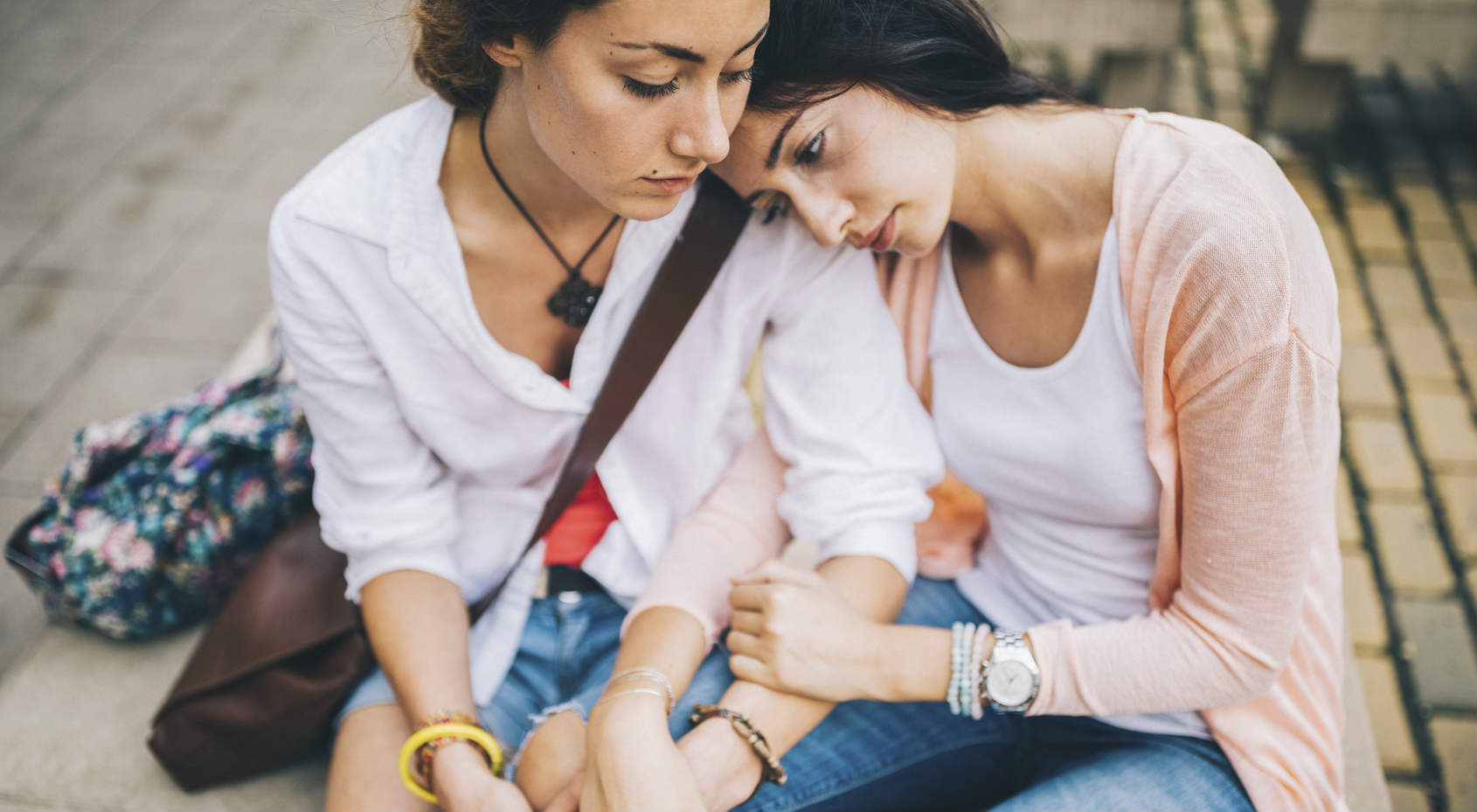 amicizia ragazze tristezza dolore