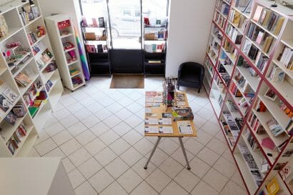 Alla scoperta di Antigone, la libreria LGBTQ di Milano