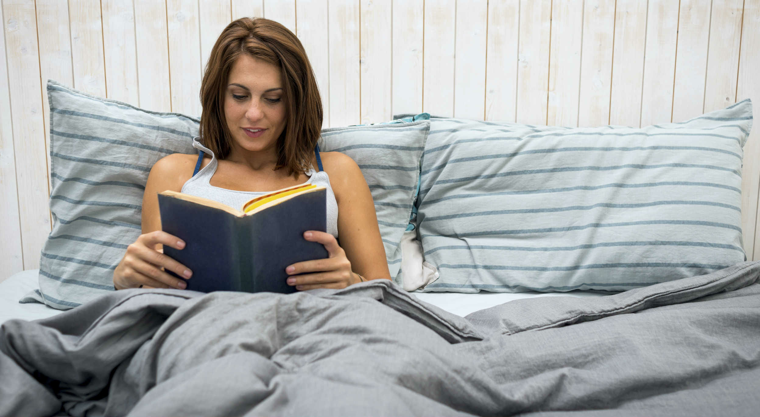 leggere a letto lettore lettrice libri lettura