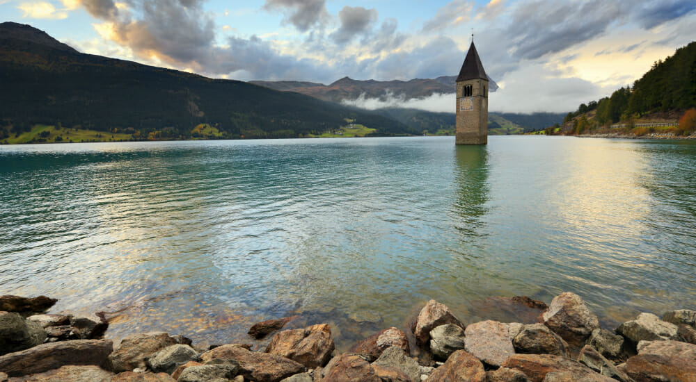 Un Campanile Sullo Specchio Del Lago Marco Balzano