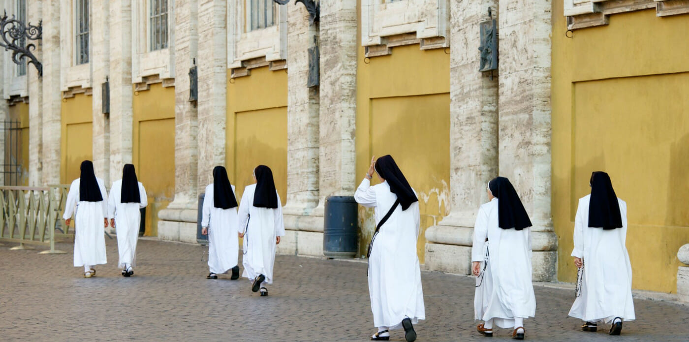 donne chiesa suore