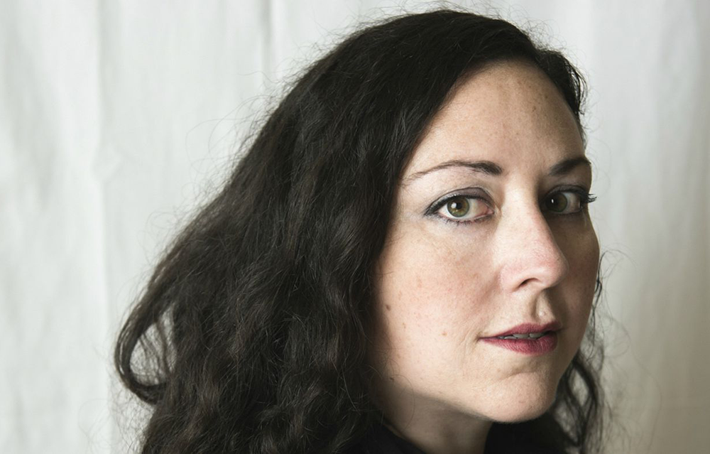 “Orologi Rossi” di Leni Zumas, la storia di una comunità di donne in disaccordo con le regole