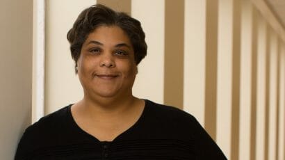 Roxane Gay riflette sul suo corpo in un memoir 