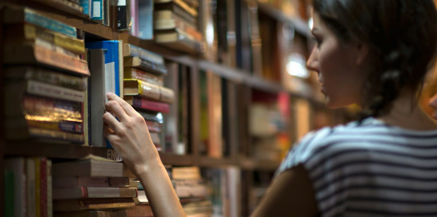 libreria-leggere-libri-libro-scaffali