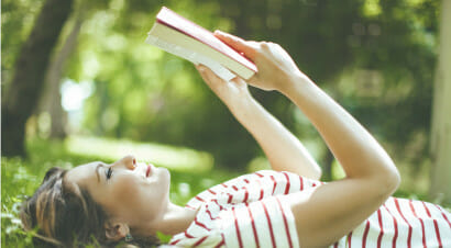 Classici che fanno la felicità: i libri consigliati dalla libroterapeuta