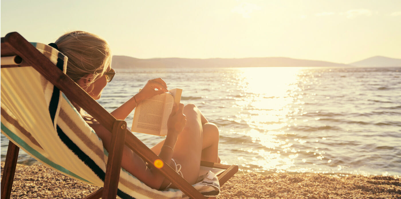 libri-leggere-lettura-mare-estate-libro-donna