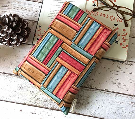 custodia libro con libri