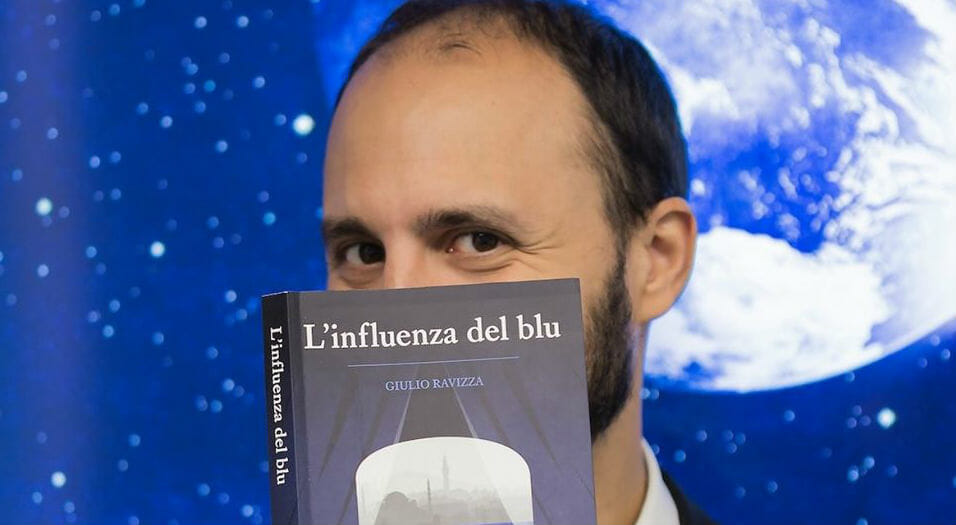 Giulio Ravizza racconta il suo primo romanzo: “I social non minacciano la lettura di libri”