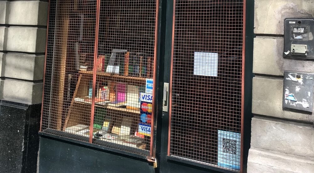 libreria chiusa libri lettura leggere