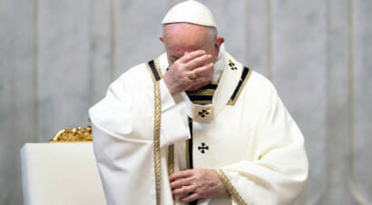 Coppie omosessuali, scandalo tra i tradizionalisti della Chiesa per le parole del Papa: la riflessione del biblista Maggi