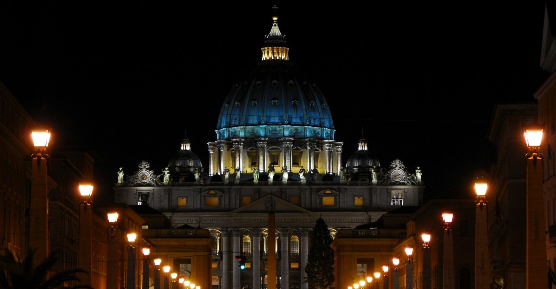 "L'opzione di Dio": il thriller ambientato in Vaticano di Pietro Caliceti