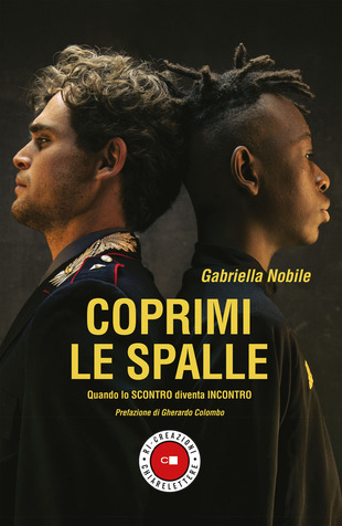 Copertina del libro contro il razzismo Coprimi le spalle