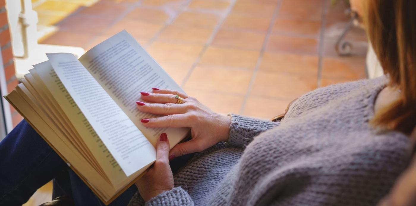 leggere, lettura, lettrice, libro, pagine, interno, donna, cartaceo