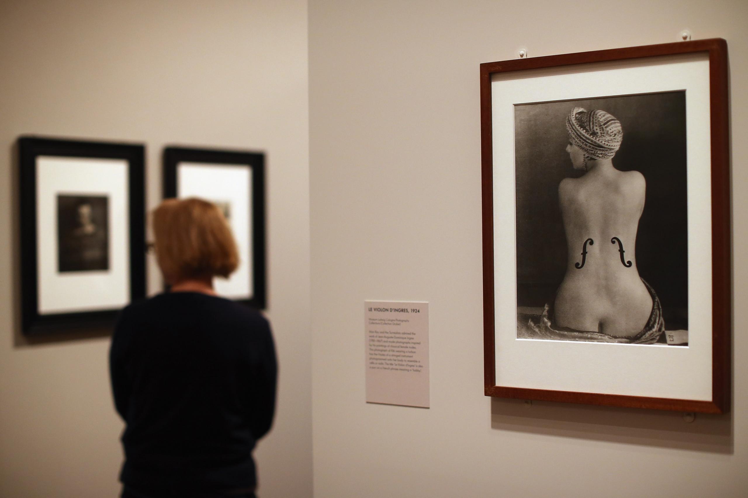 le violon d'ingres, foto esempio di metafora, in esposizione