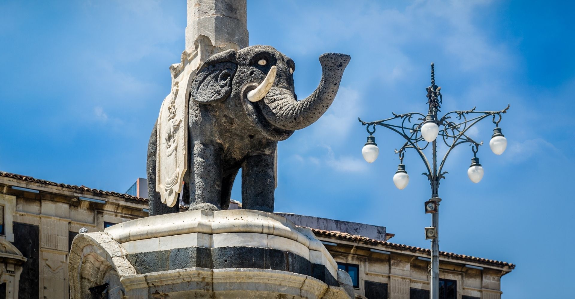 Statua raffigurante il liotru di Catania