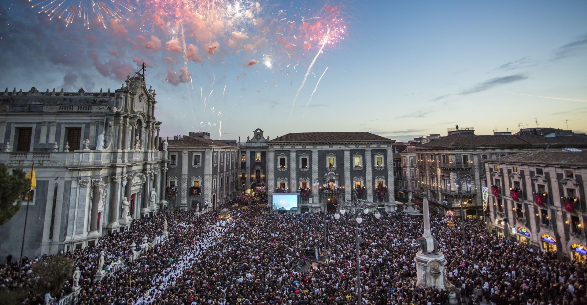 Veduta aerea di un momento della festa di Sant'Agata a Catania