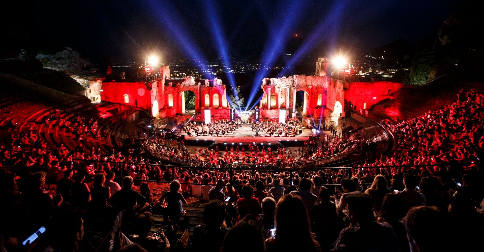 Teatro greco di Taormina durante Taobuk