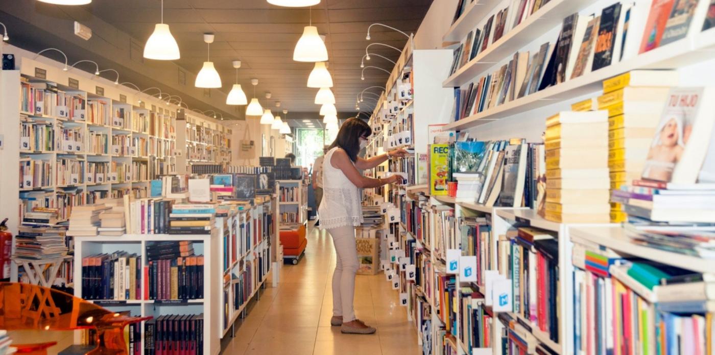 Libreria librerie libri libro lettrice leggere