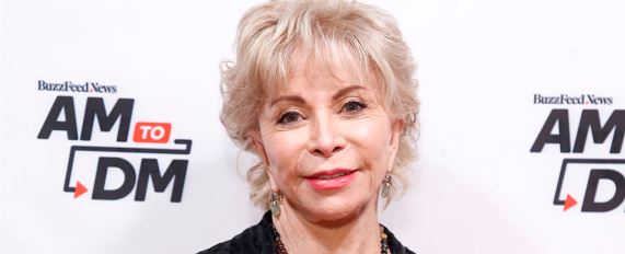 “Violeta” di Isabel Allende, appassionato racconto di spirito ribelle