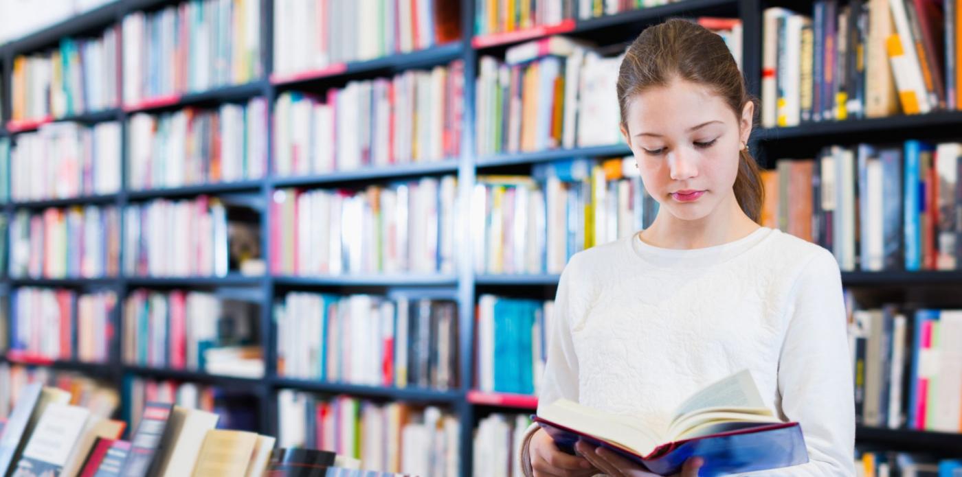 libreria, libri, lettura, ragazza, legge libri libro lettrice