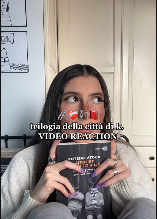 tiktok trilogia della città di k